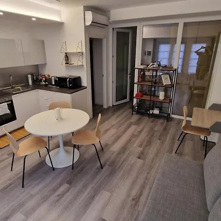 Cozy Affori M3 Apartment