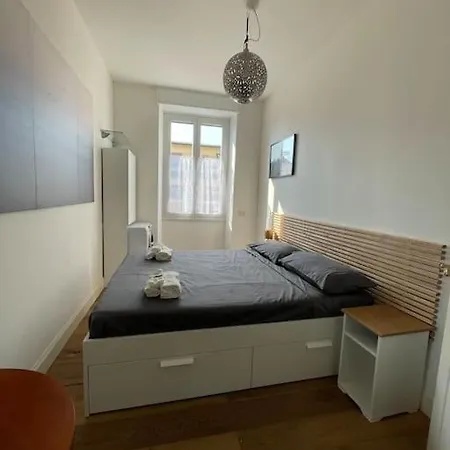 Elegante Trilocale A Apartment *