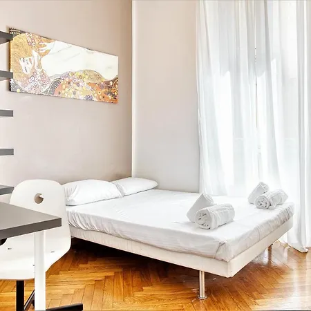 Mauri Galleria Vibrant Apt Near The Duomo Hotel
