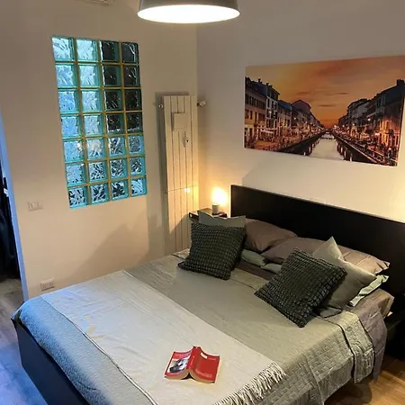 Stylish 3 Km Away From Duomo - Netflix, Wi-fi, All Comforts Included Daire *