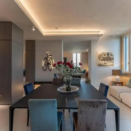 Σπίτι διακοπών Rooftop Elegant In Center 3br