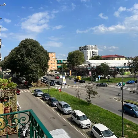 Sunny Апартаменты *