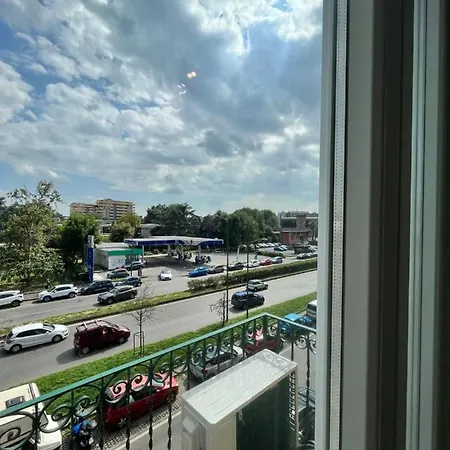 Sunny Апартаменты *