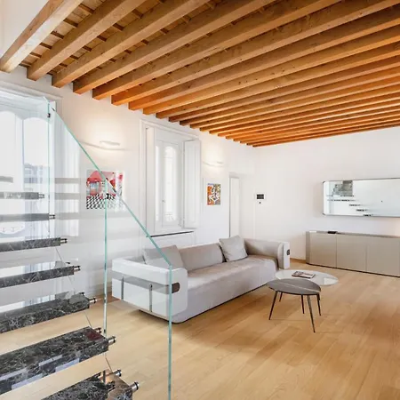 Easylife - - Piazza Santo Stefano 12 - Duomo * Milán