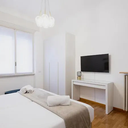 Easylife - Attico Di Lusso A Pochi Passi Dal Duomo Milan