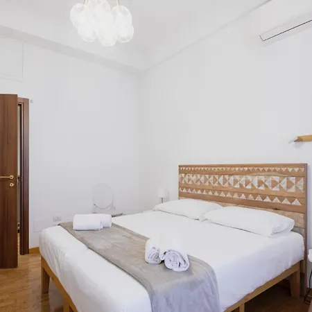Apartment Easylife - Attico Di Lusso A Pochi Passi Dal Duomo