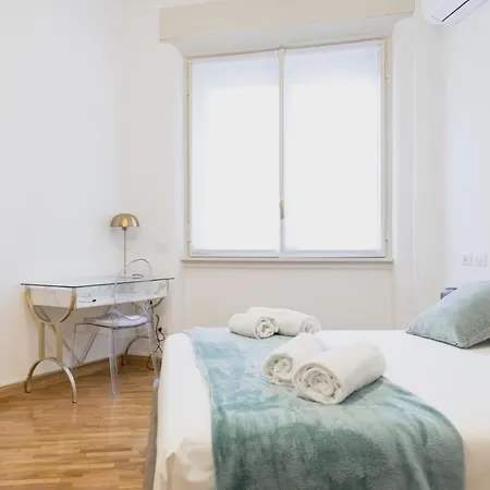 Apartment Easylife - Attico Di Lusso A Pochi Passi Dal Duomo Milan