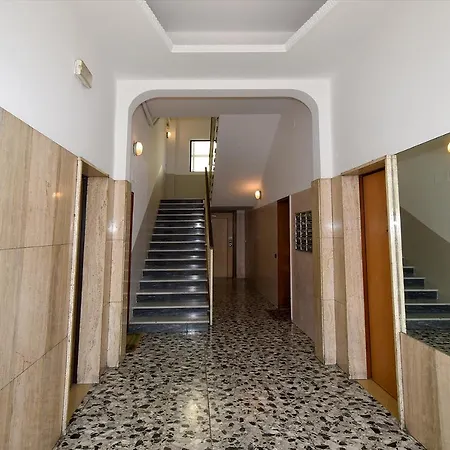 Apartment Casa Kandinsky - 10 Minuti Da Aeroporto Di Linate *