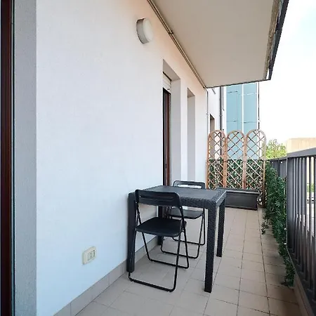 公寓 Xenia - New And Bright Urban Housing