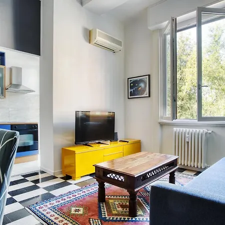 Joivy Stylish Flat In Porta Genova Milan