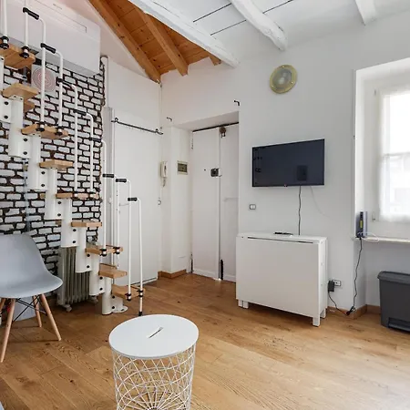 Gae Aulenti Cosy Apartman