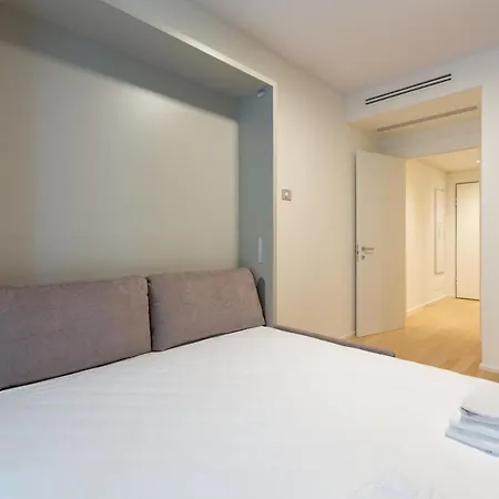 Easytopstay - Cozy Flat With Parking Apartamento Milán