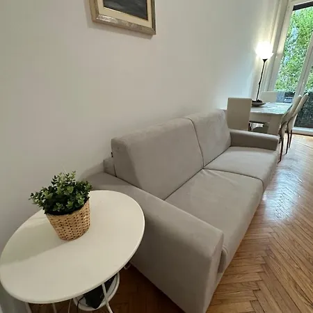 Greta's In * Milan