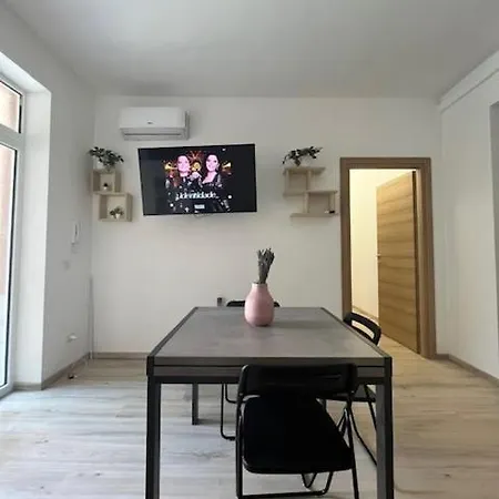 Apt. N. 2 Milan