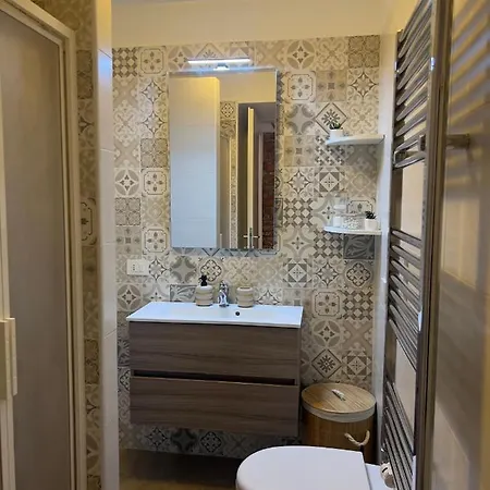 شقة Regina In Porta Romana 3 - Sky Tv, Wifi & Breakfast Box