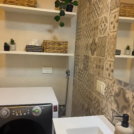 شقة Regina In Porta Romana 3 - Sky Tv, Wifi & Breakfast Box