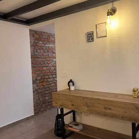 Regina In Porta Romana 3 - Sky Tv, Wifi & Breakfast Box ميلان