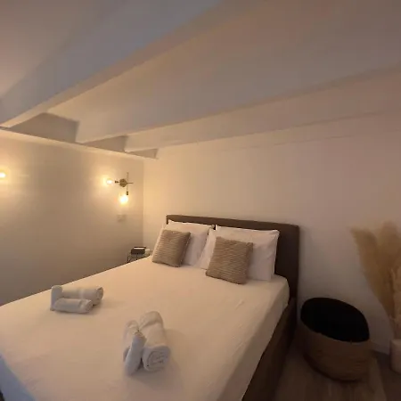 شقة Regina In Porta Romana 3 - Sky Tv, Wifi & Breakfast Box