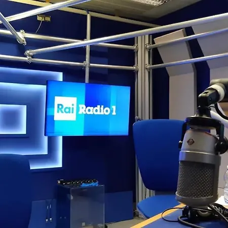 Linate Airport Elegant Suite,tram 1 Minute Away Apartman