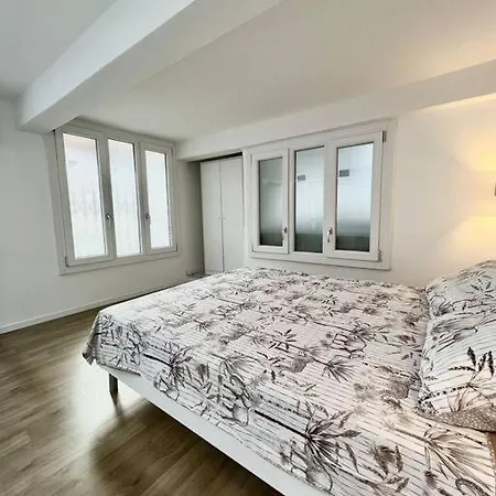 Apartmán Cozy Dergano M3 *