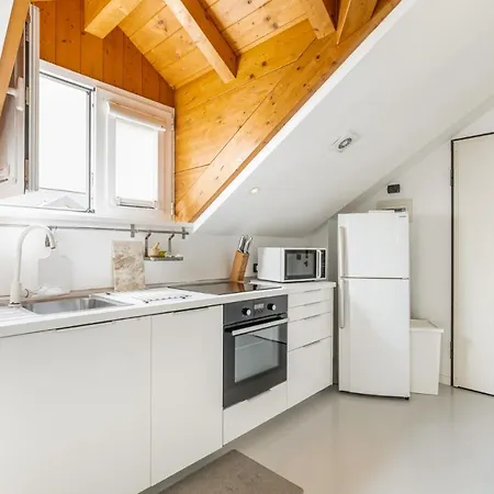 Easylife - - Cola Montano 3 - Isola * Milano