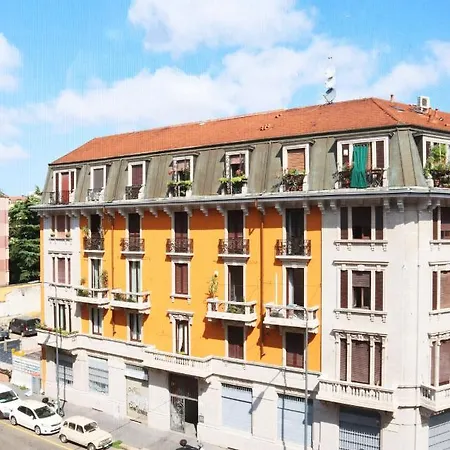 Isola District Bright House *