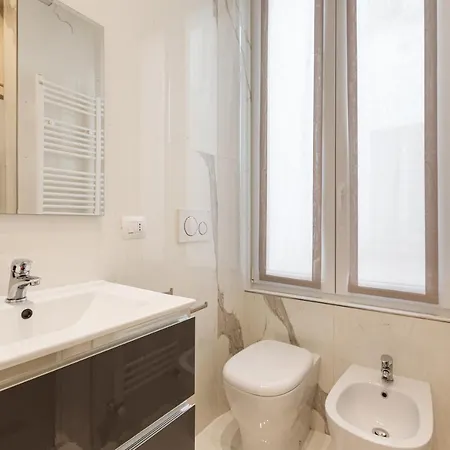 Apt Milano-moscova Con Terrazzo Condiviso * Milan