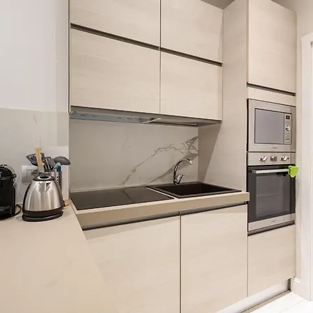 Apt Milano-moscova Con Terrazzo Condiviso *