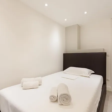 Apt Milano-moscova Con Terrazzo Condiviso *