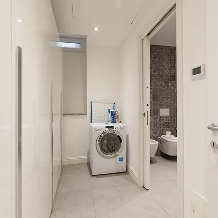 Apartment Apt Milano-moscova Con Terrazzo Condiviso *