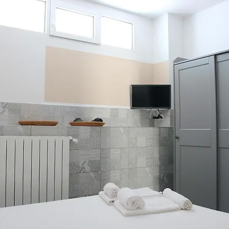 Gambara Guests House 3*