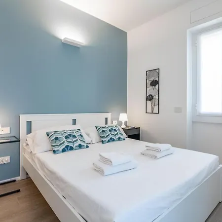 Easylife - Milano- Privata Angera 10s - *