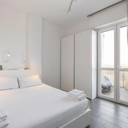 Easylife - Comfort In Pta Romana Con Terrazza *