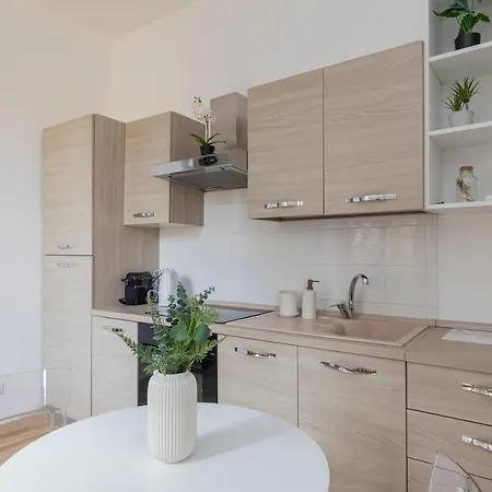 Ihost Flat - Monza 20 Daire Milano