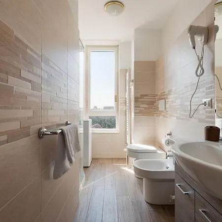 - Roomy 300 M From M3 Affori Fn!