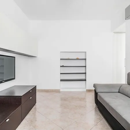 Apartment - Bocconi E Navigli - Spacious 3br 95 M - Free Parking