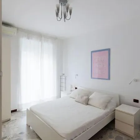 Alessia's Flat - Breno شقة *