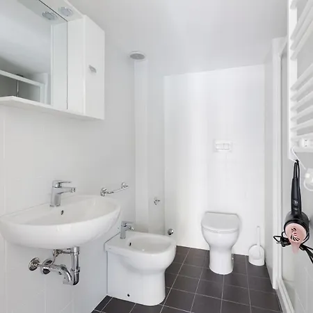 Magenta Long Let Apts