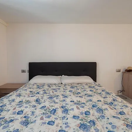 Apartman Luxury Loft - Terrazzo E Posto Auto - Adriano 51b *