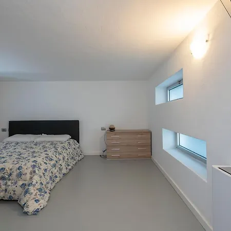 Luxury Loft - Terrazzo E Posto Auto - Adriano 51b * Milánó