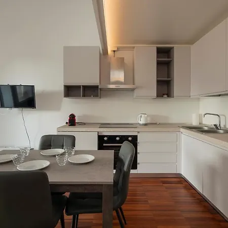 Luxury Loft - Terrazzo E Posto Auto - Adriano 51b Milánó