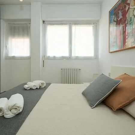 Design House A/c Wifi 20 Minutes From Duomo شقة