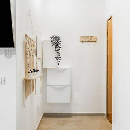 Eden House Sansiro-duomo Netflix & Design Appartamento Milano