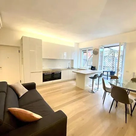 Apartment • • Washington