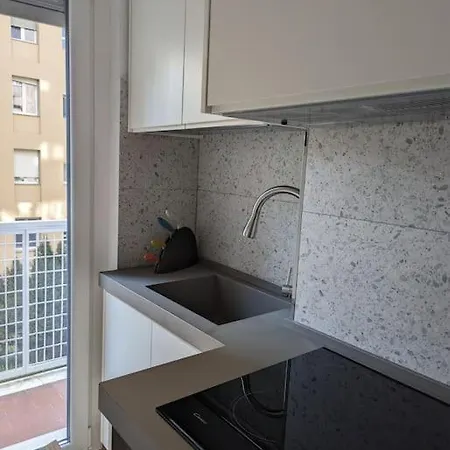 Modern And Comfortable Near The Subway Apartment Mailand