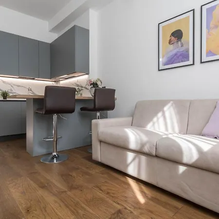 Hostmate - Milano - Disciplini'S Touch - Duomo *