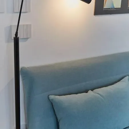 Bright Two-room شقة *