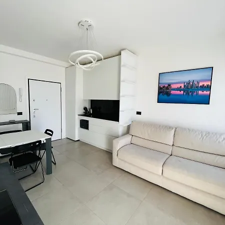 Apartment Pericle 5 *