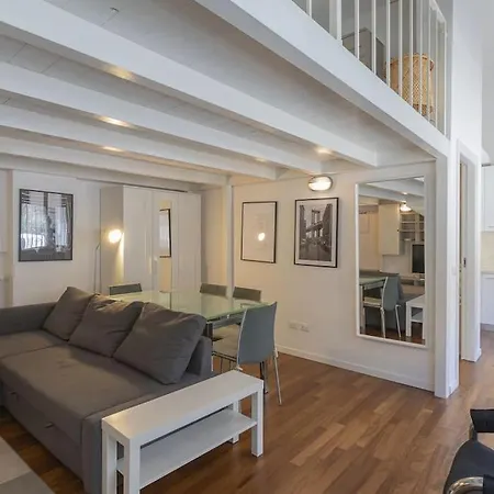 Youhosty - Desenzano 7 * Milánó