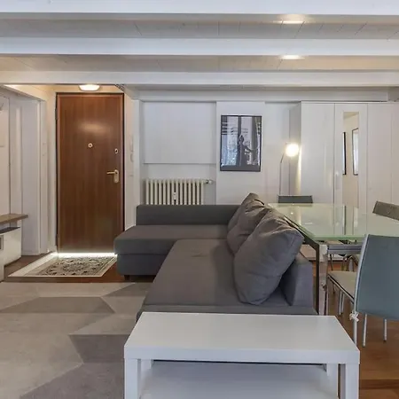 Youhosty - Desenzano 7 Apartman Milánó